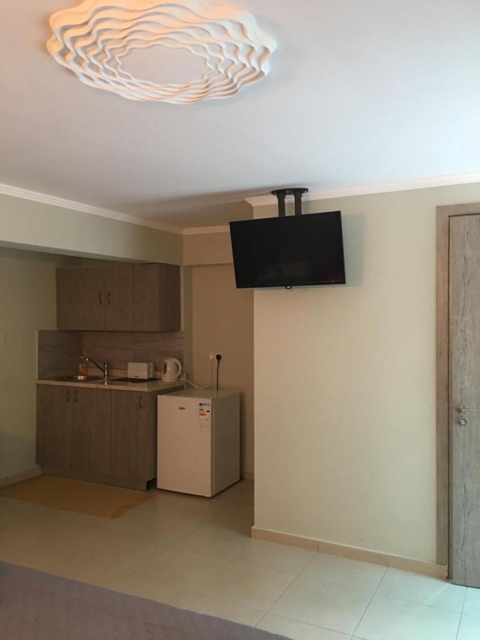 Livadia Studio Пафос Экстерьер фото