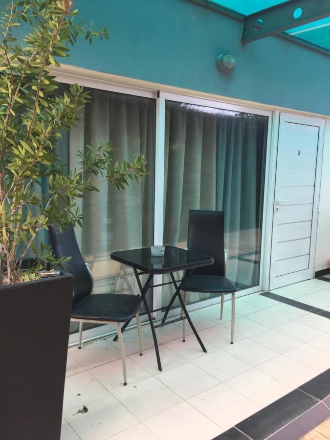 Livadia Studio Пафос Экстерьер фото