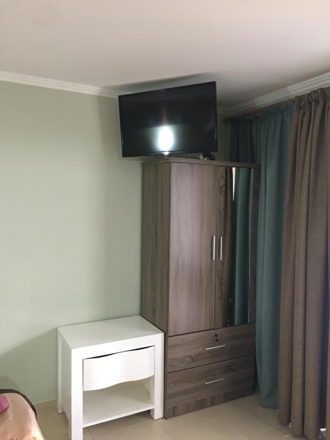 Livadia Studio Пафос Экстерьер фото